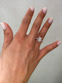 Oval With Marquise Side Stones Diamond Engagement Ring