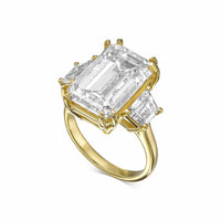 Emerald with Trapezoid Side Stones Diamond Engagement Ring