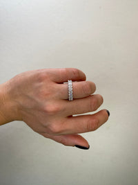 Oval Cut Diamond Half-Eternity Band