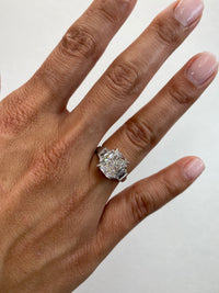 Radiant Cut With Trapezoid Side Stones Diamond Engagement Ring